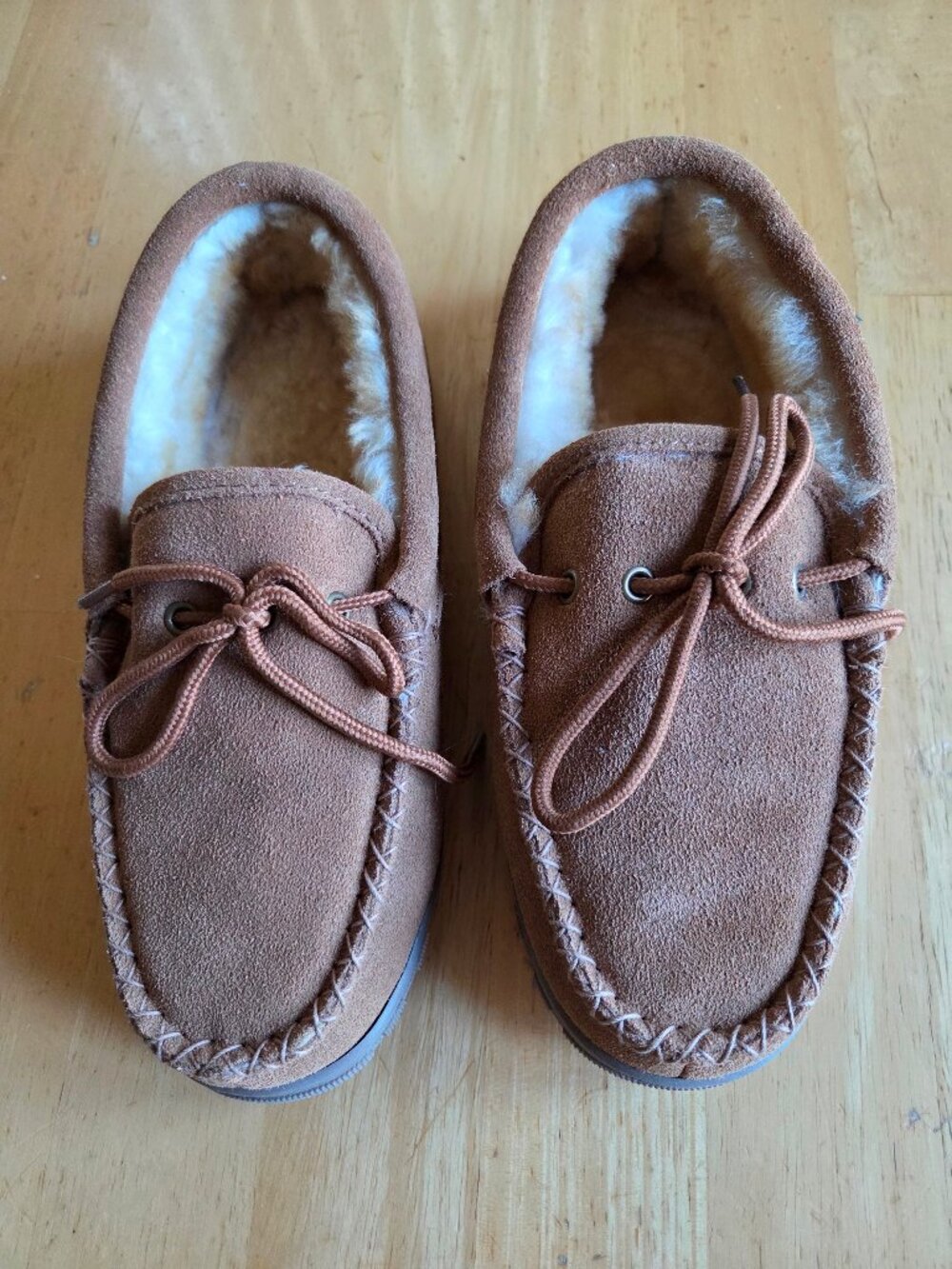 Men's Size 8 Cloud Nine Sheepskin Moccasin Slippers (94)